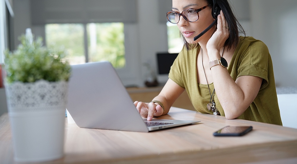 CLIENT CARE SRVCS REP (NRF) - HYBRID